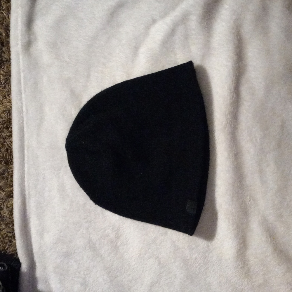 Plan black beanie